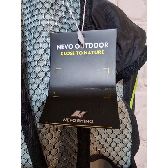 N NEVO RHINO Hydration Running Backpack Dark Gray with 2L Water Bladder NWT - Picture 5 of 12